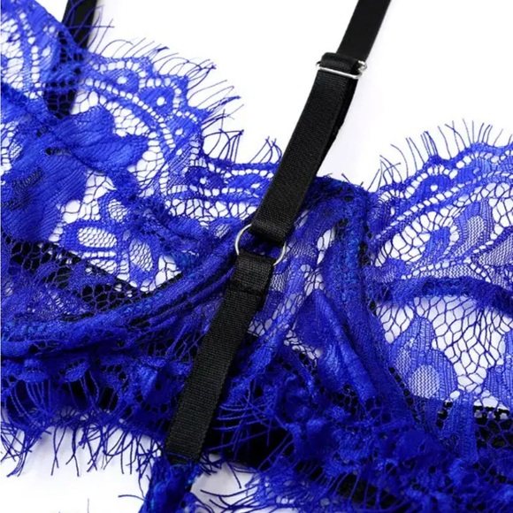 3 piece lace garter set BLACK ONLY - Picture 6 of 7